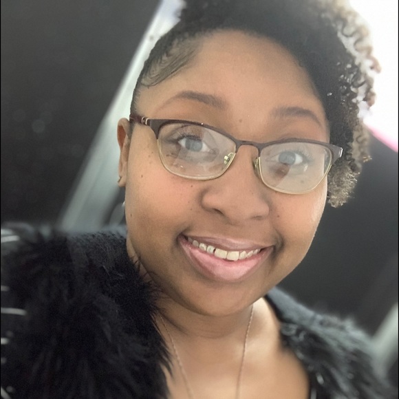 Meet your Posher, Megan - Picture 1 of 1